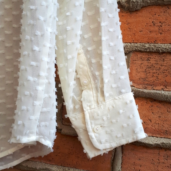 Banana Republic Tie Neck Blouse Dillon Fit - Picture 6 of 12